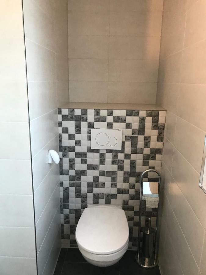 Pension Qmt Reutlingen Bagian luar foto