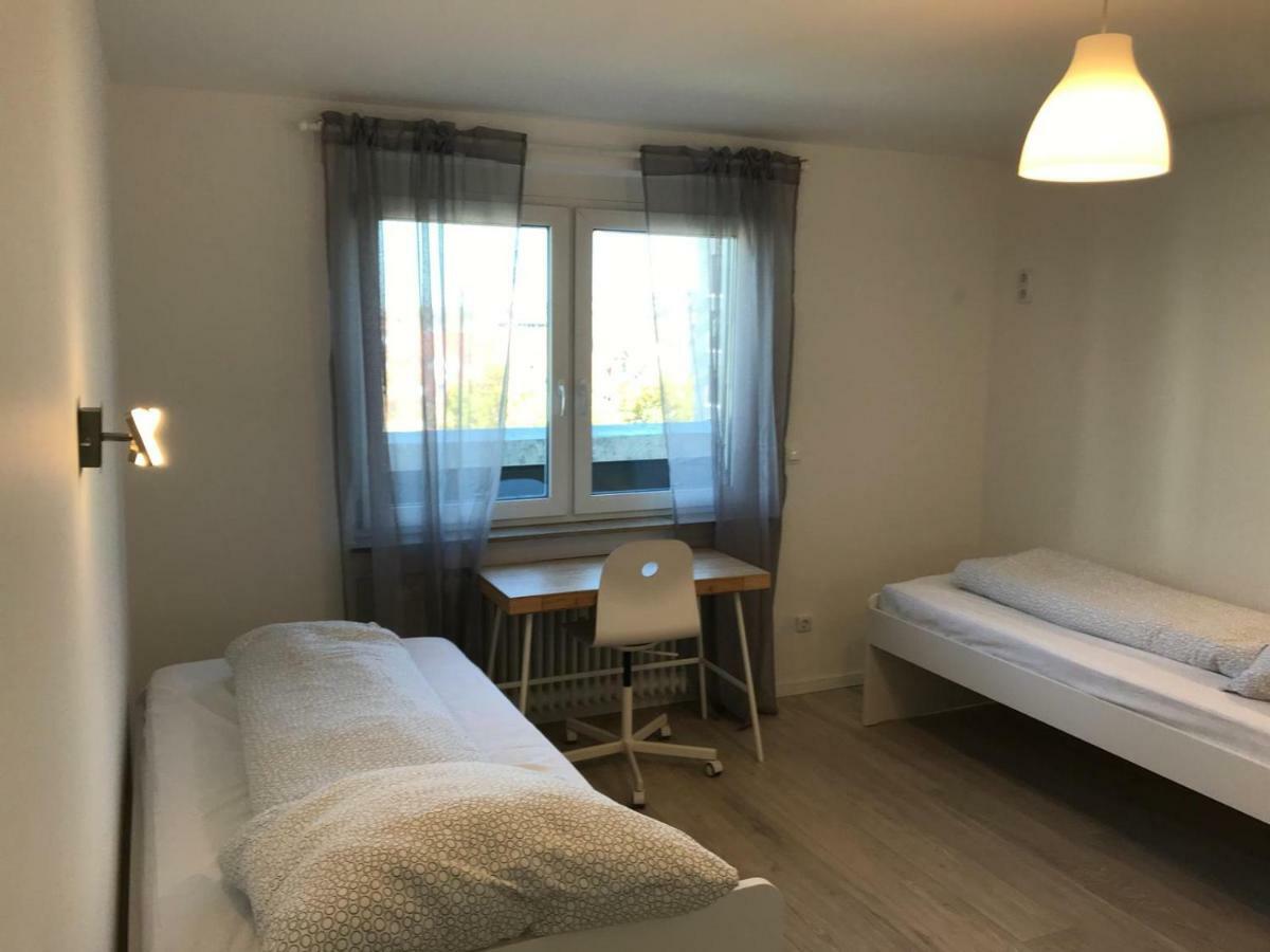 Pension Qmt Reutlingen Bagian luar foto